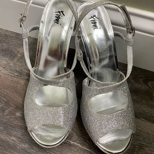Fioni Silver Sparkly Strappy Heels. Size 10
